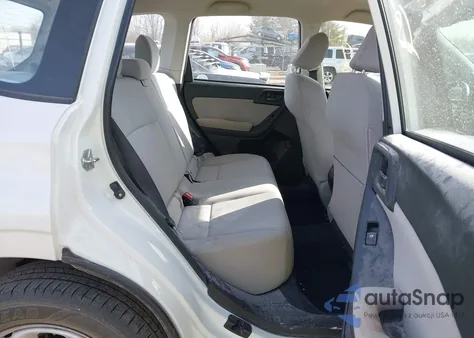 2014 Subaru Forester 2.5I z USA, uszkodzony, nr VIN JF2SJAAC5EH538448